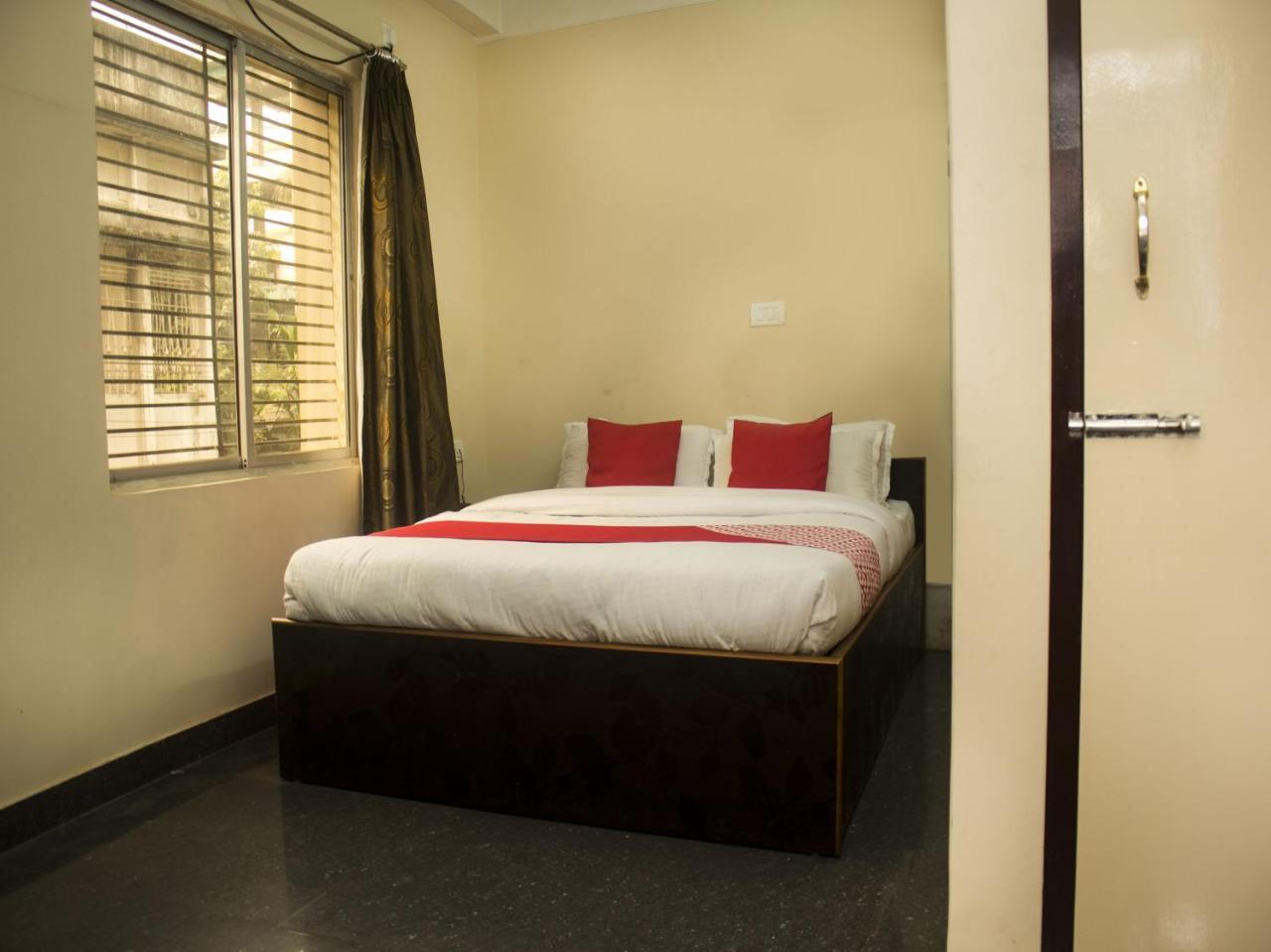 Oyo 13521 Sudhriti Hotel Siliguri Exterior photo