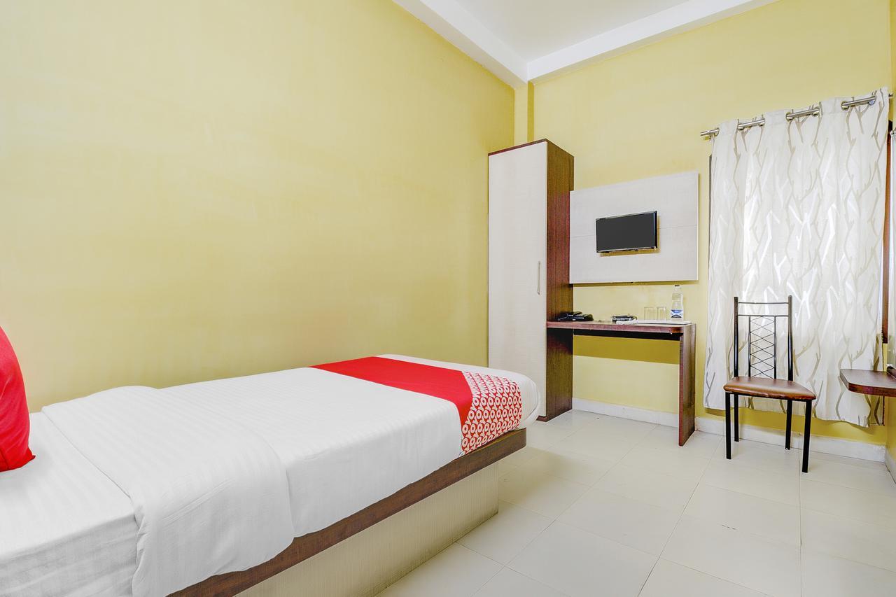 Oyo 13521 Sudhriti Hotel Siliguri Exterior photo