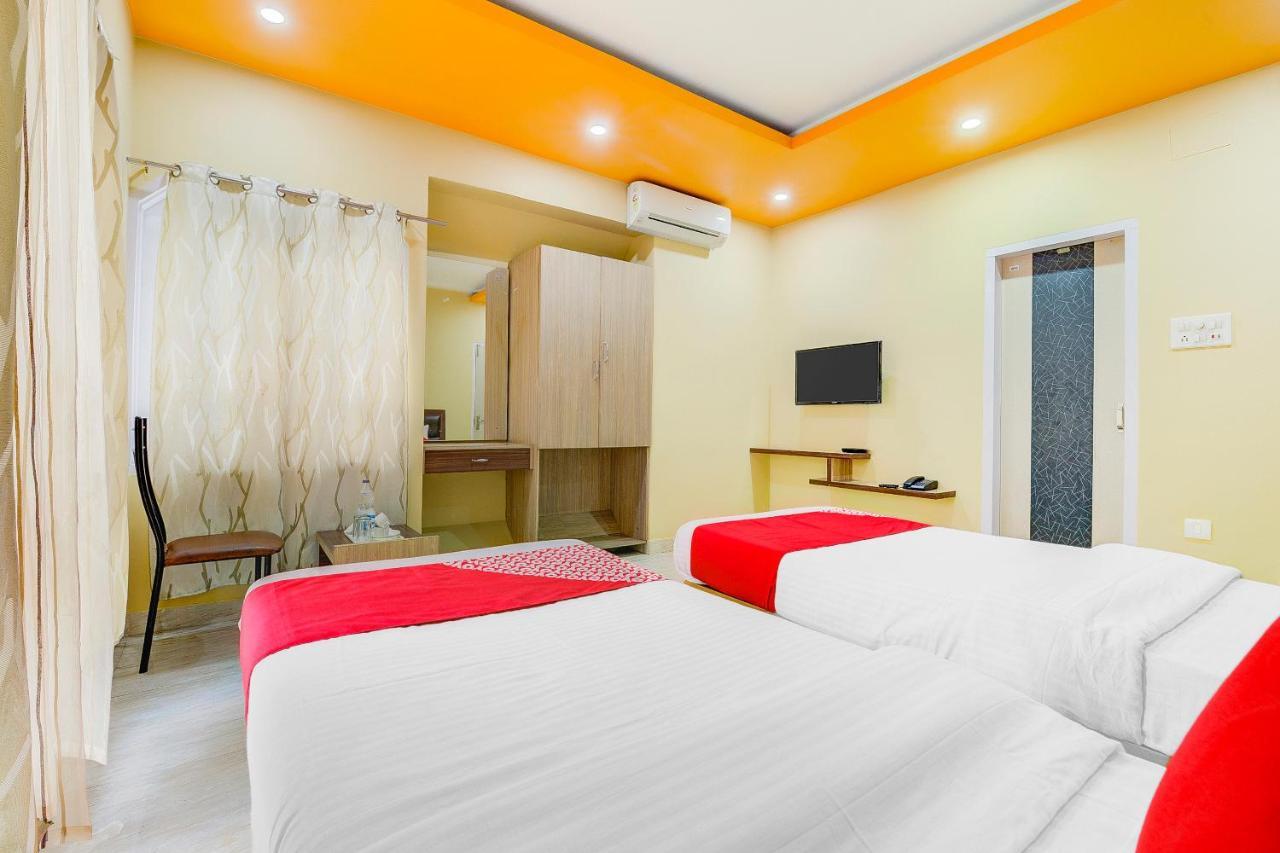 Oyo 13521 Sudhriti Hotel Siliguri Exterior photo